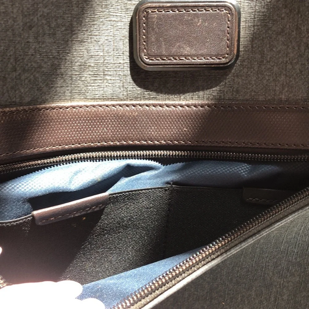 Tumi slim deluxe